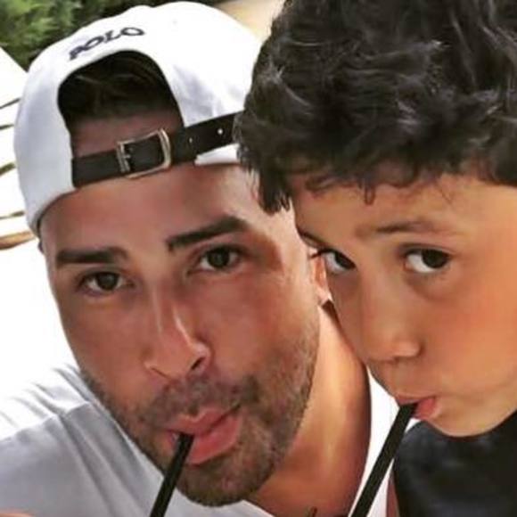 Meet your Posher, Josue - Picture 1 of 1